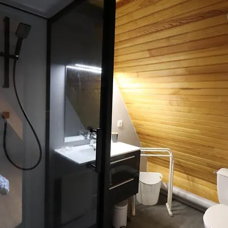 Maison Au Calme Avec Jardin, Cheminee, Wi-fi, Proche Des Volcans D'auvergne - Animaux Acceptes - Fr-1-742-131 Сasa de vacaciones *